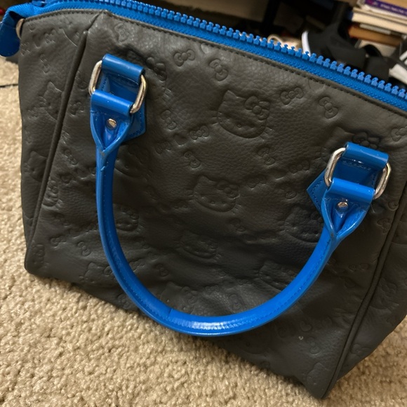 Hello Kitty Loungefly Bag - Picture 4 of 4